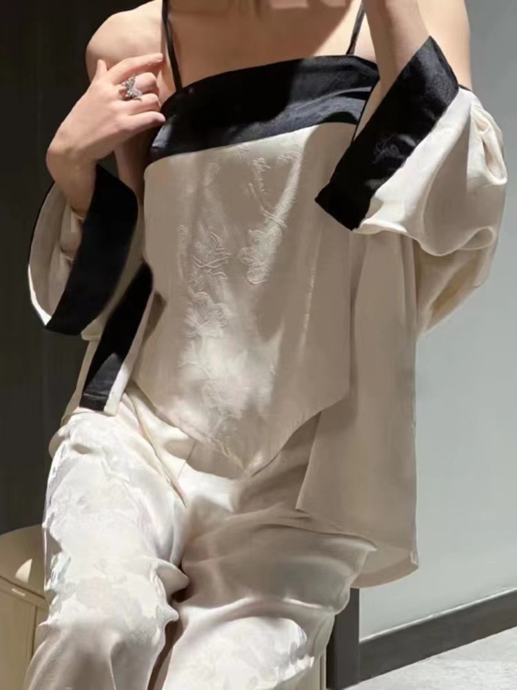 女士家居服实物图