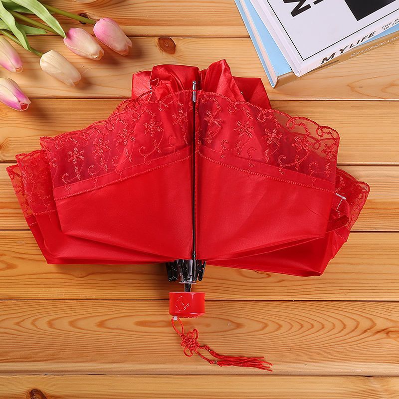 National trend wedding red umbrella folding dowry festive umbrella, festive umbrella with the character "Xi" for picking up the bride, festive umbrella for the bride's wedding, red umbrella wedding supplies Application Scenario