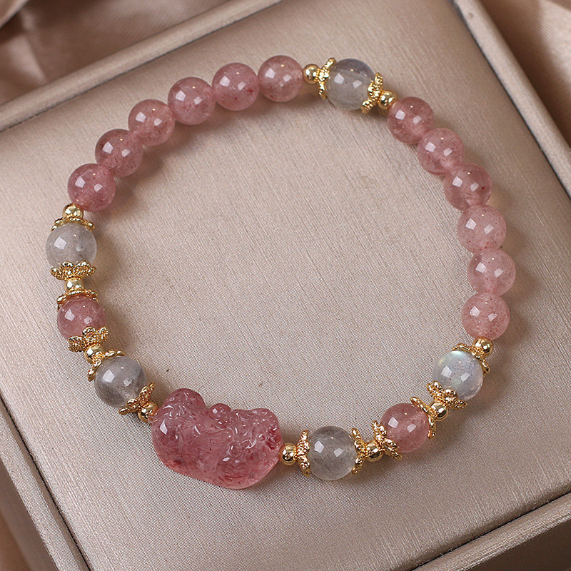 Live-streaming bestsellers: Natural strawberry crystal PI Xiu bracelet, women's crystal bracelet, gift jewelry wholesale details Picture