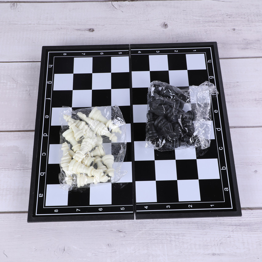 Plastic magnetic chess children's competition special folding color box game chess quick-sale supply portable competition Specification image