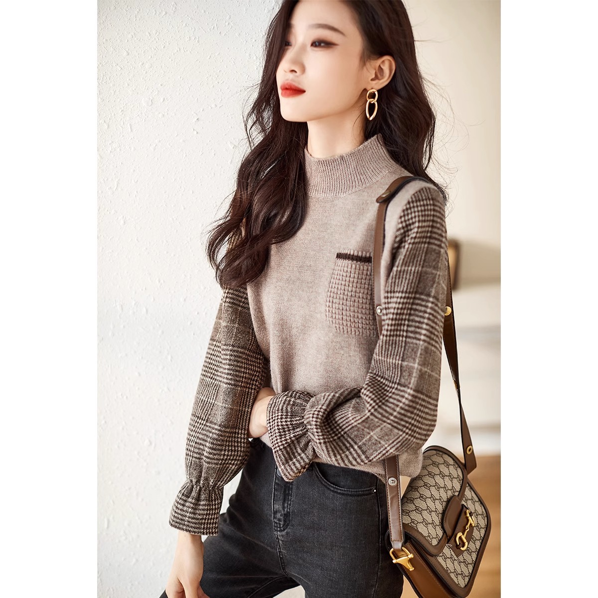 Two fake sweater women's tops for Spring and autumn 2024, knitted base layer, stylish patchwork top, checkered flared sleeves Specification image