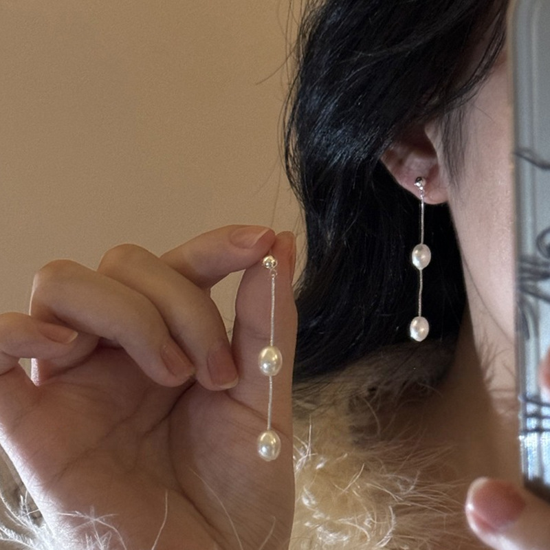 High-end freshwater pearl tassel earrings, ins style, niche design, slimming earrings, simple and versatile, elegant stud earrings Specification image