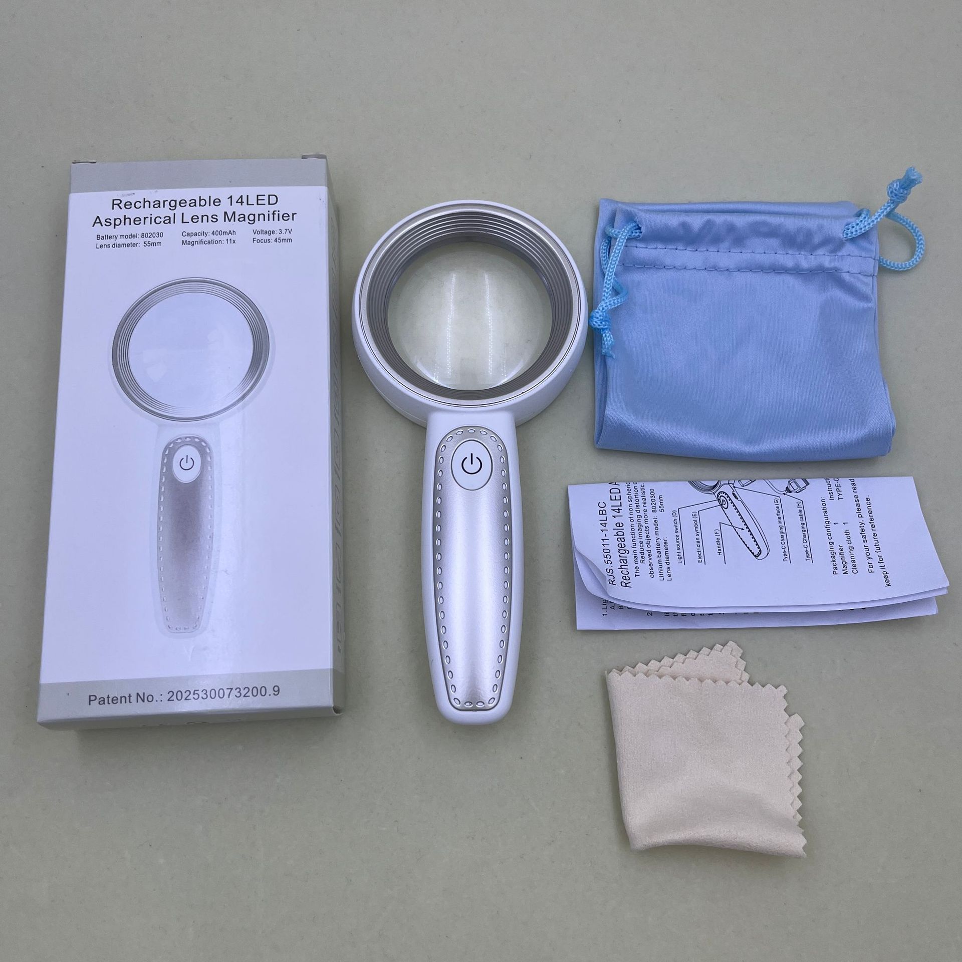 The new Amazon bestseller, a handheld high-definition rechargeable magnifying glass with 14 LED lights, is a reading magnifying glass for reading Application Scenario