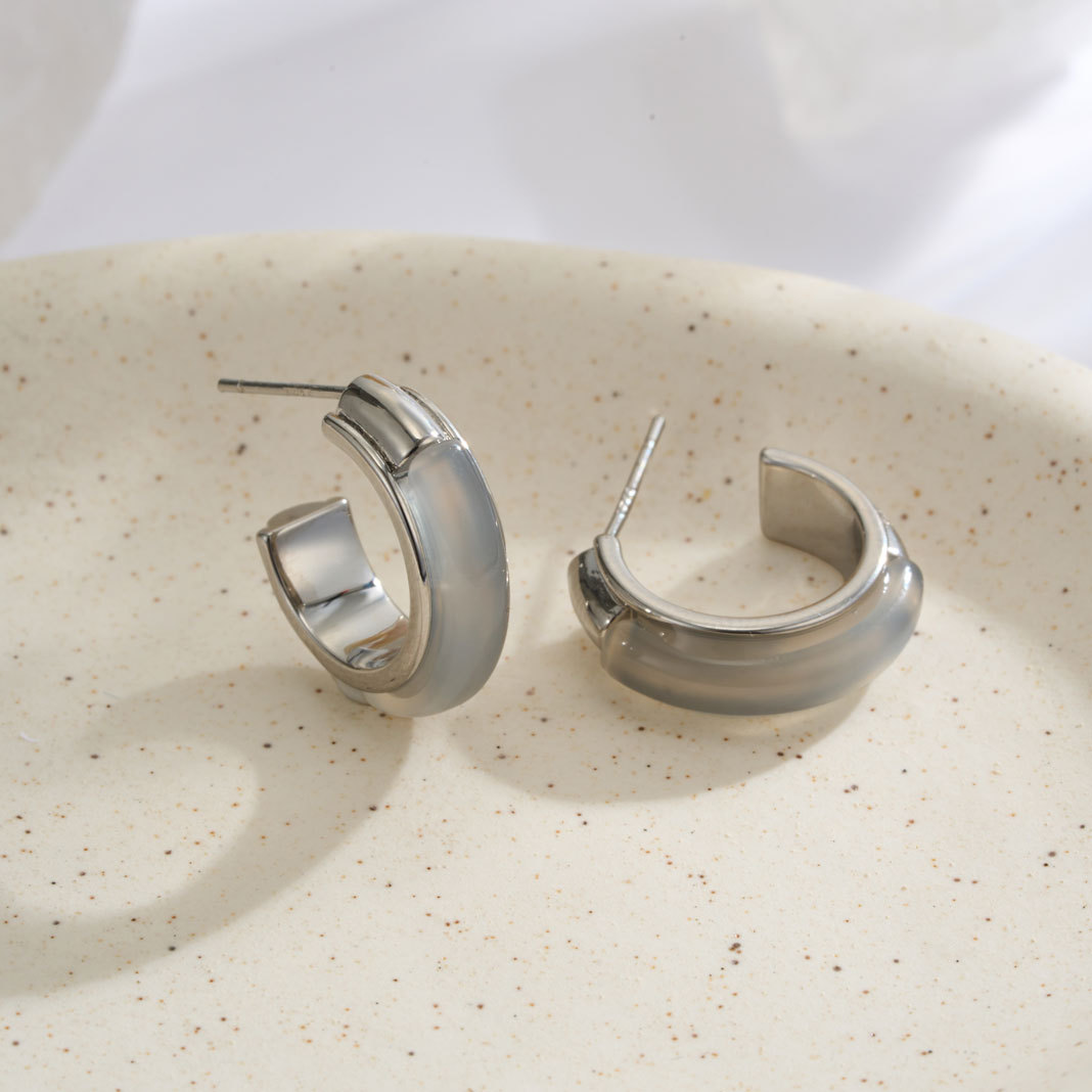 Minimalist new Chinese-style white chalcedony semi-round earrings, copper alloy s925 silver needle stud earrings, high-end commuting and versatile earrings details Picture