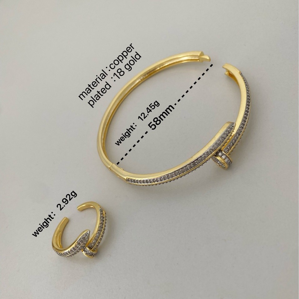 European and American cross-border simple and high-end nail bracelet, women's niche design sense, temperament, ins style, light luxury and versatile accessory Application Scenario