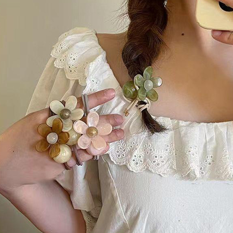 High-elasticity flower hair band, women's hair tie, hair accessory, sweet hair tie, ponytail bun hair tie, hair accessory Application Scenario