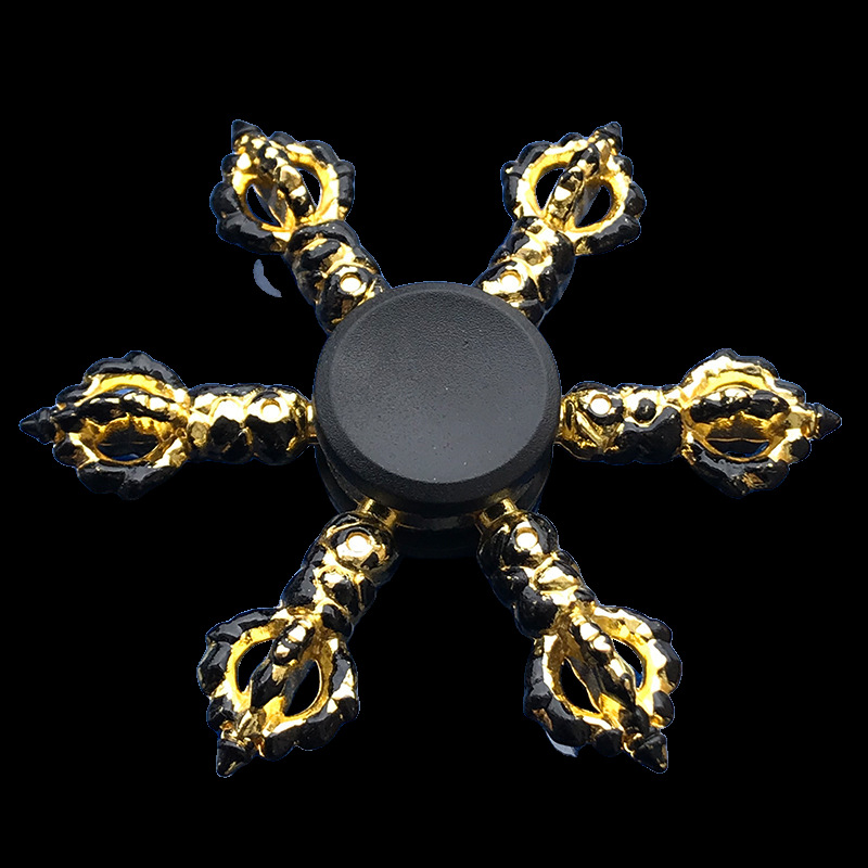 Factory direct sales of new fidget spinner children's toys, adult stress-relieving metal colorful interfinger rotation, student fingers Application Scenario