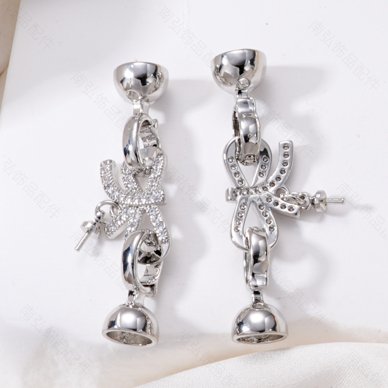 Zhuji pearl necklace buckle 8-shaped buckle, handcrafted end buckle, connecting buckle, mother-and-child buckle, sweater chain, universal buckle, DIY accessories Application Scenario