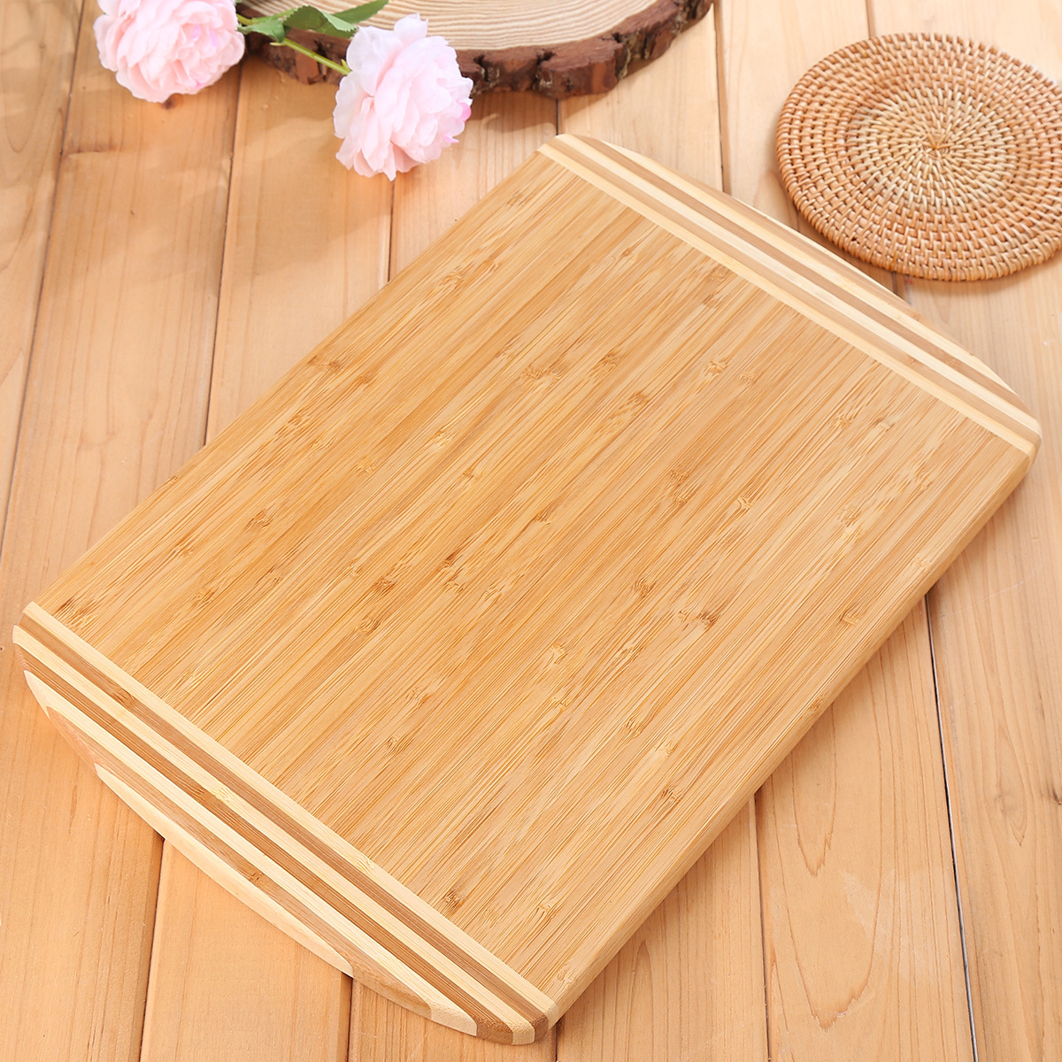Customized Nan bamboo household vegetable cutting board, square bamboo and wood cutting board, travel fruit cutting board, portable camping small cutting board Specification image