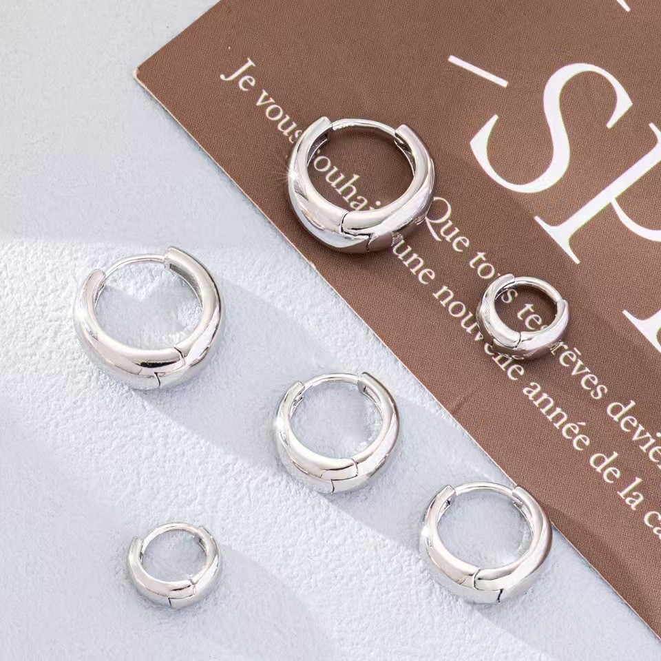 High-quality earring earrings with 14k gold plating and silver pigment rings, featuring smooth copper ear loops, are best-selling cross-border products from Europe and America on Amazon Specification image