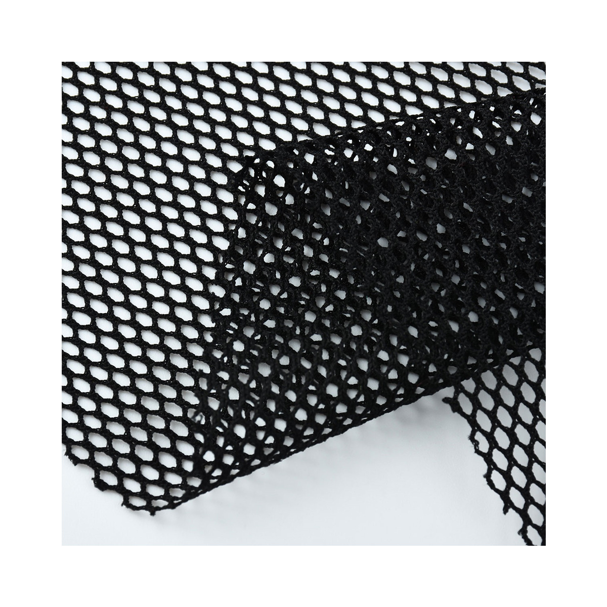 Wholesale 150g breathable mesh fabric for luggage, handbags, clothing, sports T-shirts, vests and mesh fabric from the manufacturer Application Scenario