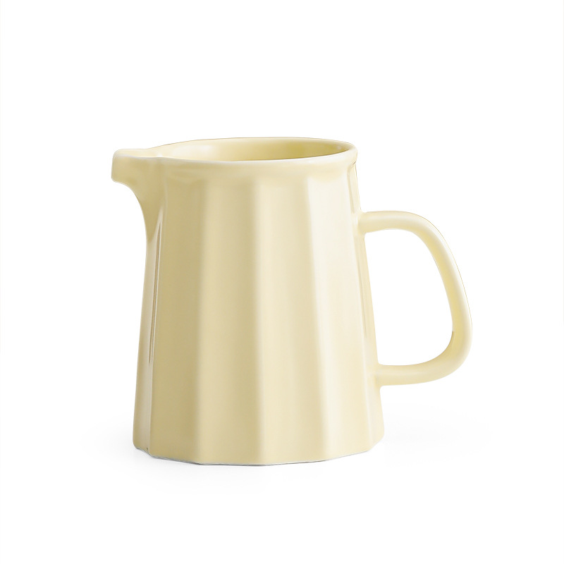 热水壶/苏泊尔保温/无缝电热水壶/运动水壶/煮水壶白底实物图