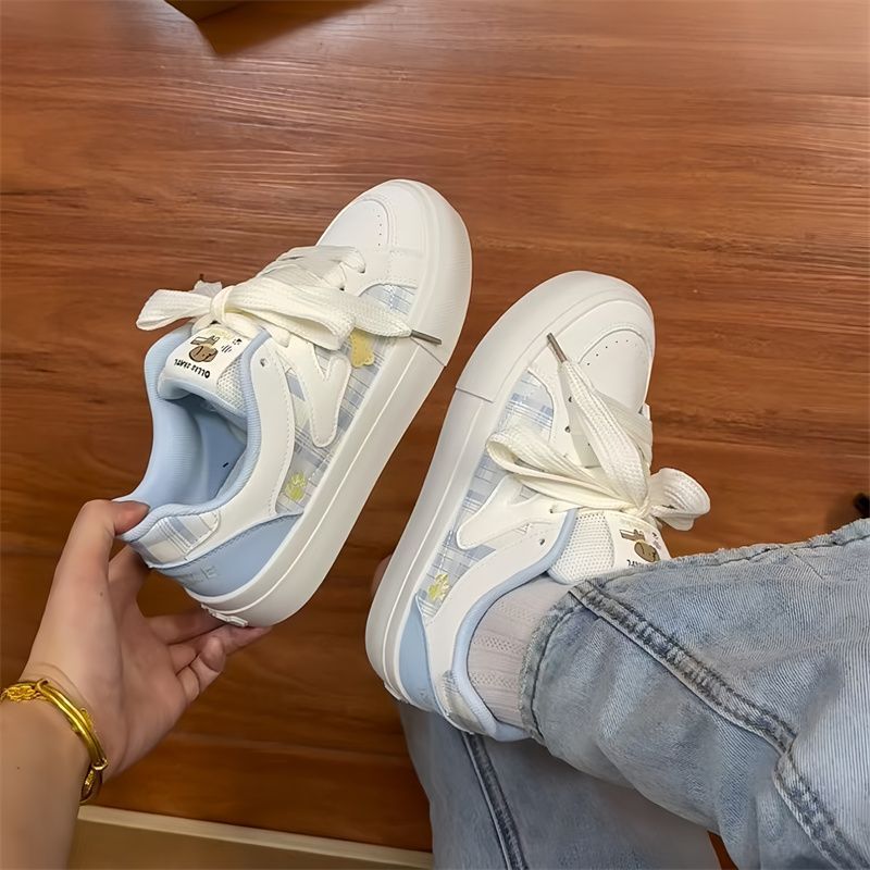 运动休闲鞋实物图