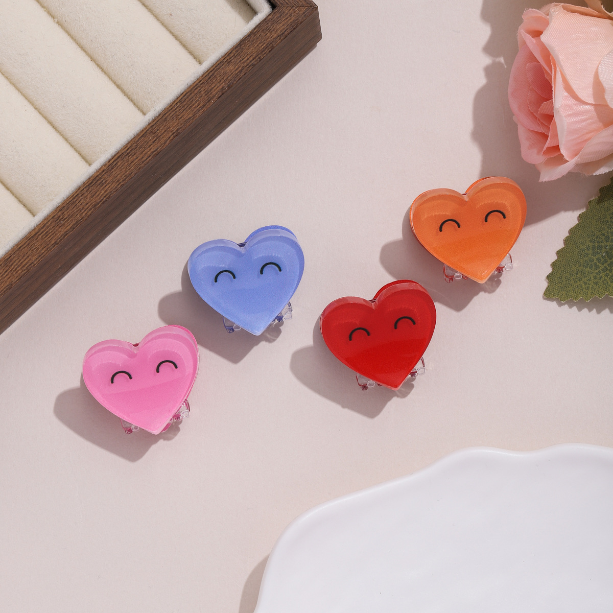 Spring vitality, heart-shaped smiling hair clip, colorful mini acrylic hair clip, girl's side bangs clipped hair accessory