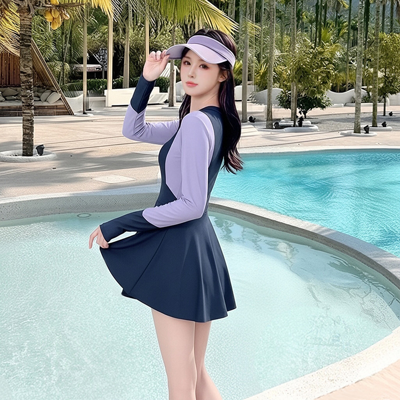 连体泳衣实物图