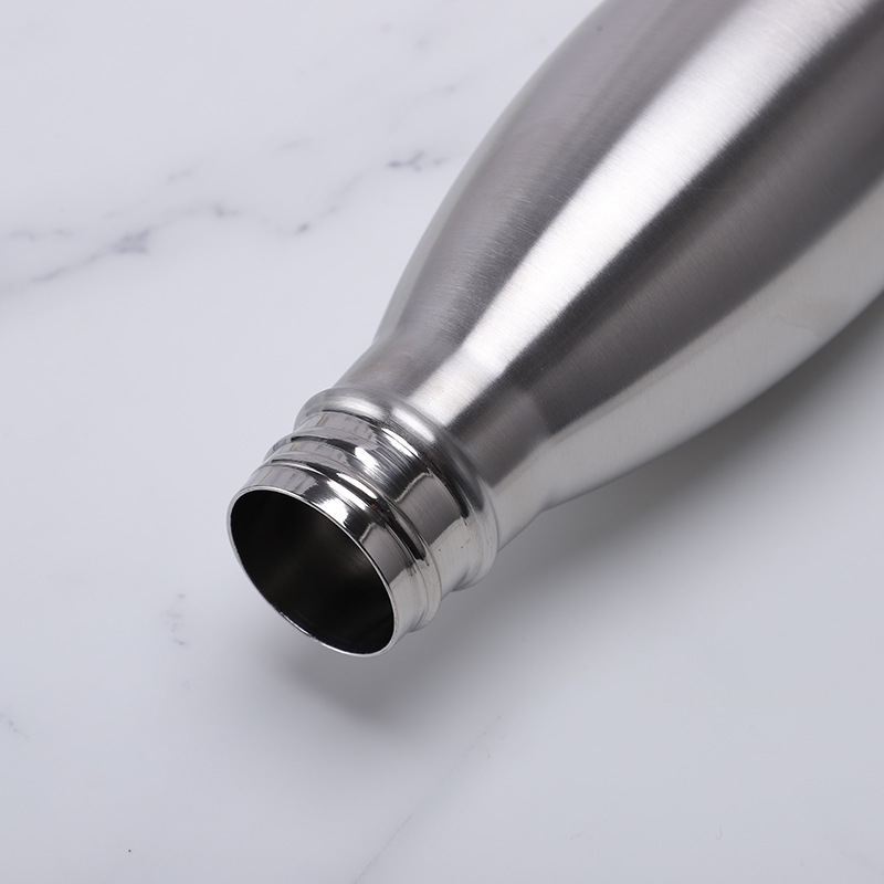 Double-layer stainless steel insulated cups, large-capacity portable water bottles for male and female students' sports, cola bottles, water cups wholesale Application Scenario