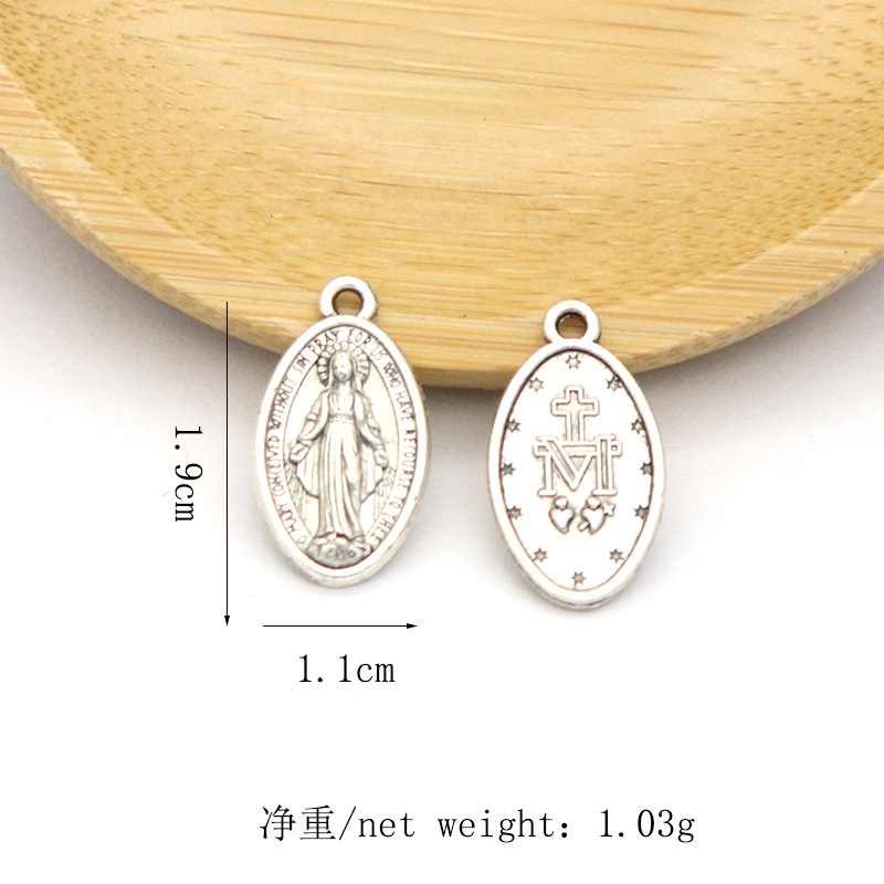 Wholesale and retail of cross-border supply necklaces, bracelets, pendants, oval retro rosaries, accessories, metal ornaments and pendants