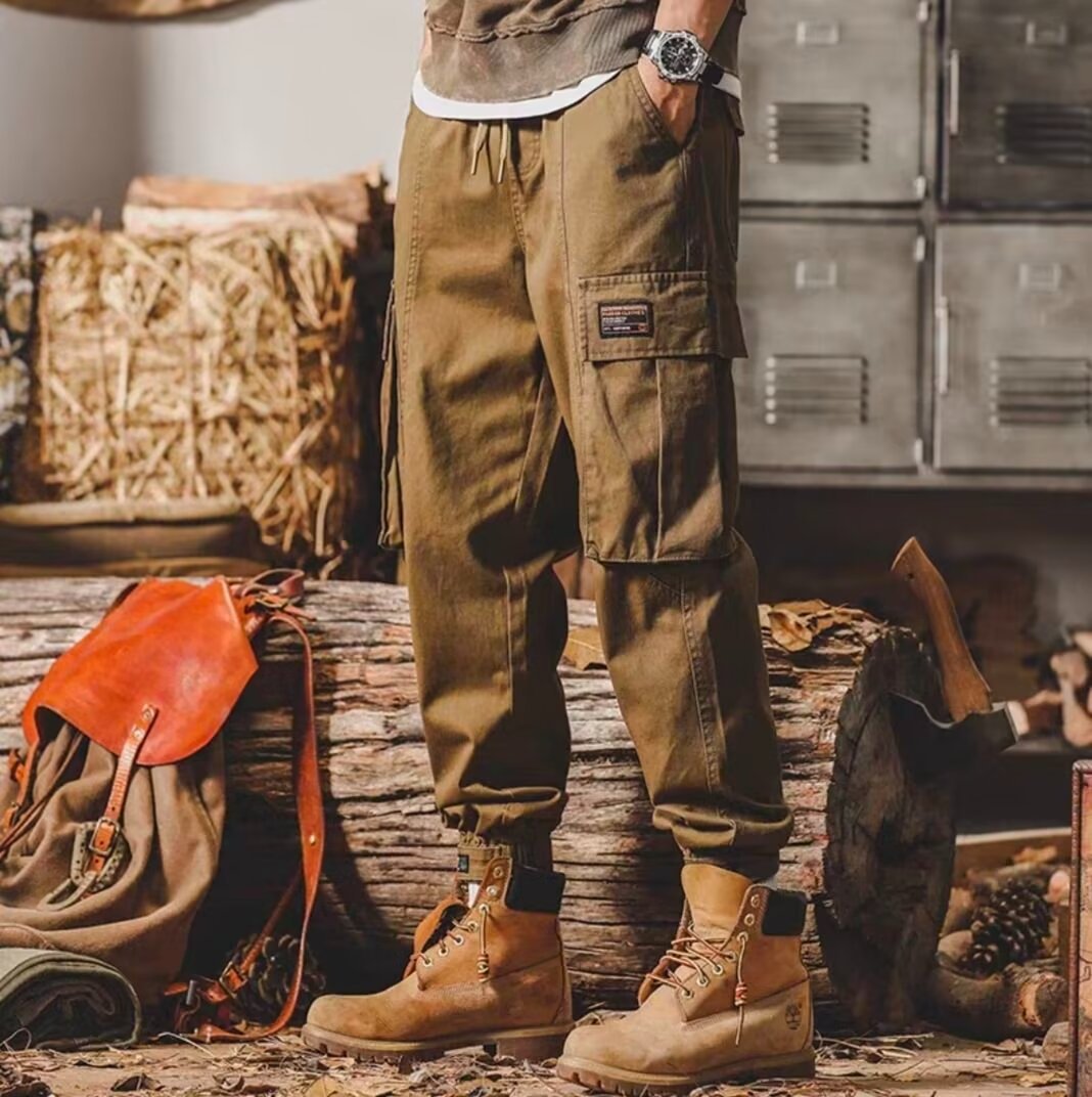 Multi-pocket workwear pants for men, new fleece American trendy brand loose casual pants for autumn and winter, men's fashionable tapered pants details Picture