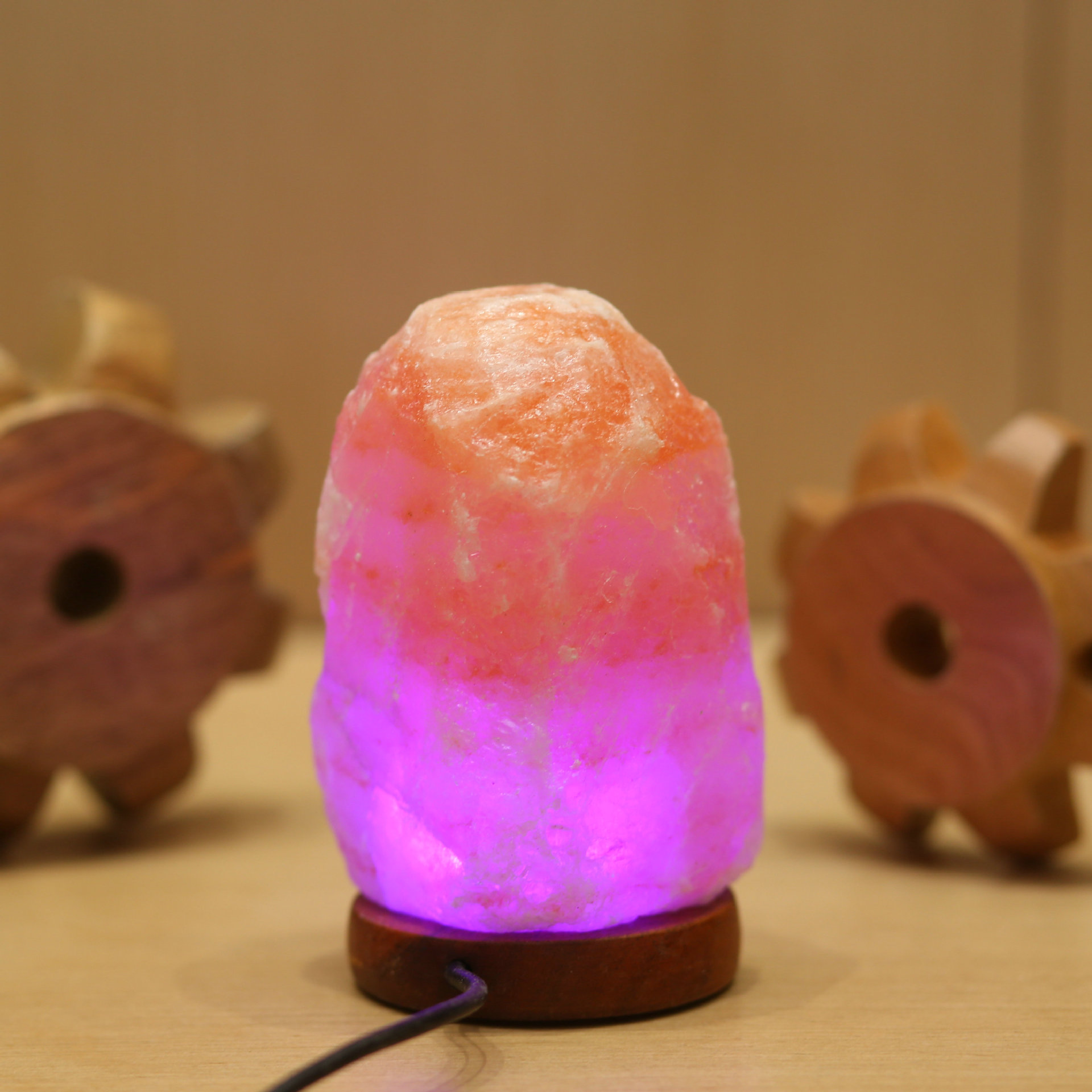 مصابيح USB للملح والمصابيح الهيمالايا للمصابيح الملحية العابرة للحدود لتصدير مصابيح RGB ذات الالوان البطيئة details Picture