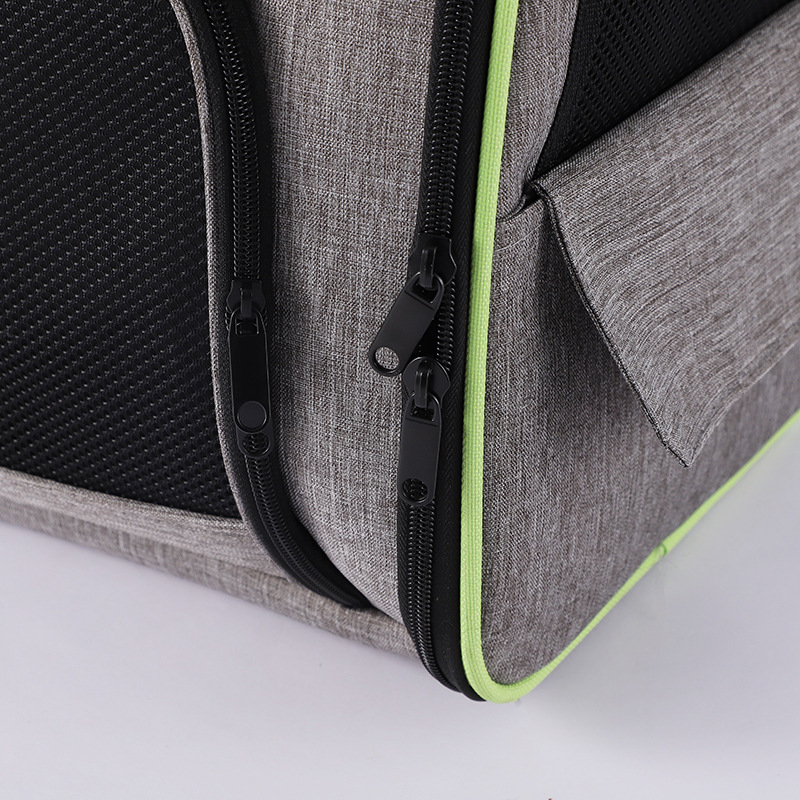 Rongka Pet Cross-border Double-Back Extendable Pet Bag, Foldable Portable Cat Bag, Large Capacity Double-Shoulder Pet Bag, Pet Travel Cat Bag Application Scenario