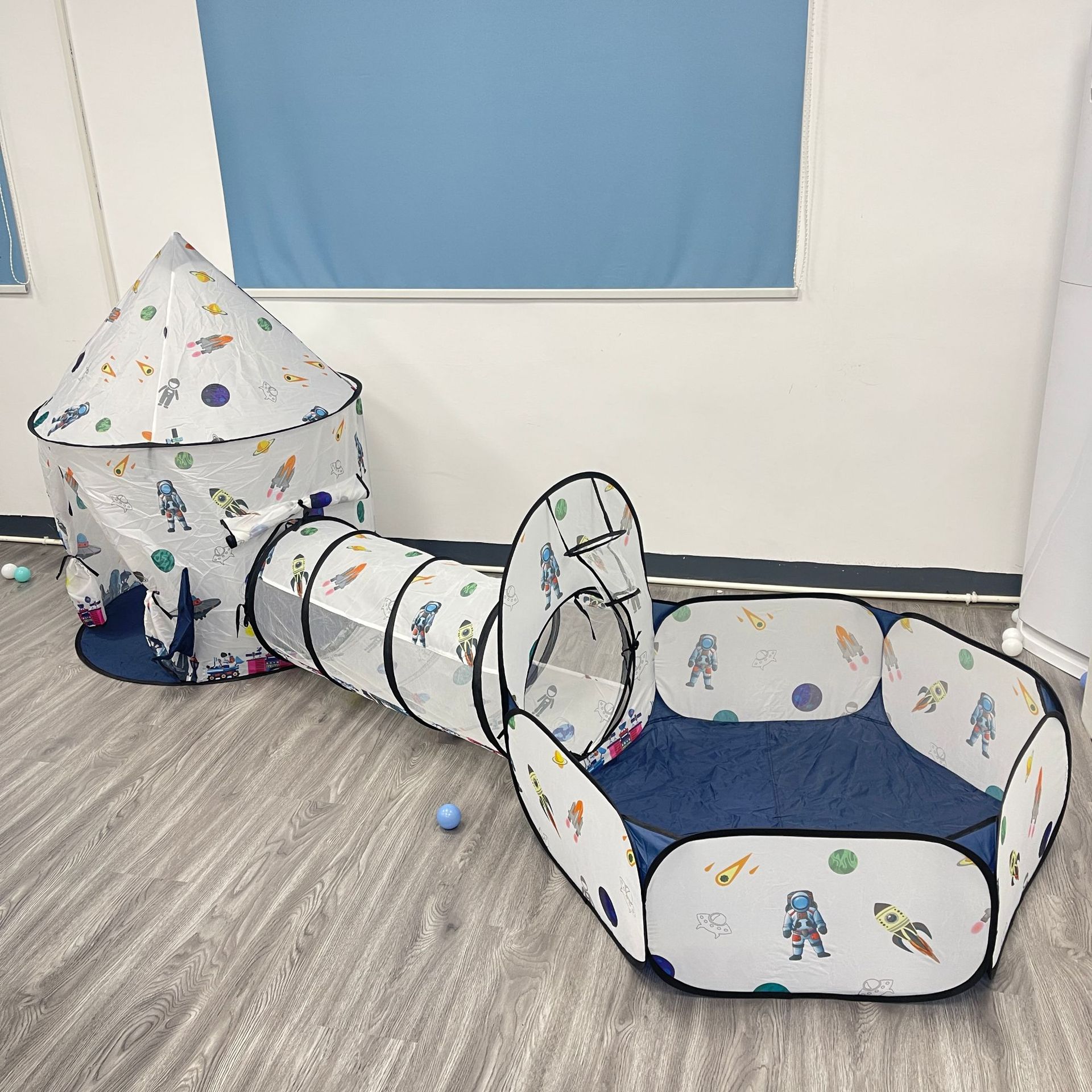 儿童多功能玩具台/游戏台实物图