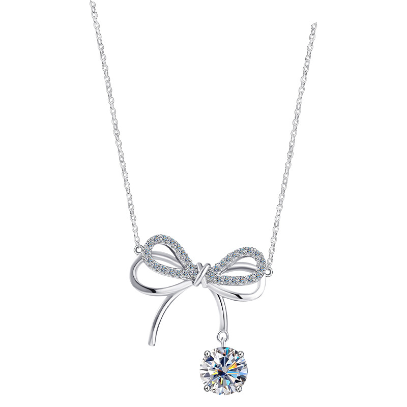 Zhuoheng Selects A Niche Design Of Pure Silver Bow Mosan Pendant Necklace, Which Is Versatile For Women's Ins Style, Fresh And High-End Collarbone Chain Application Scenario