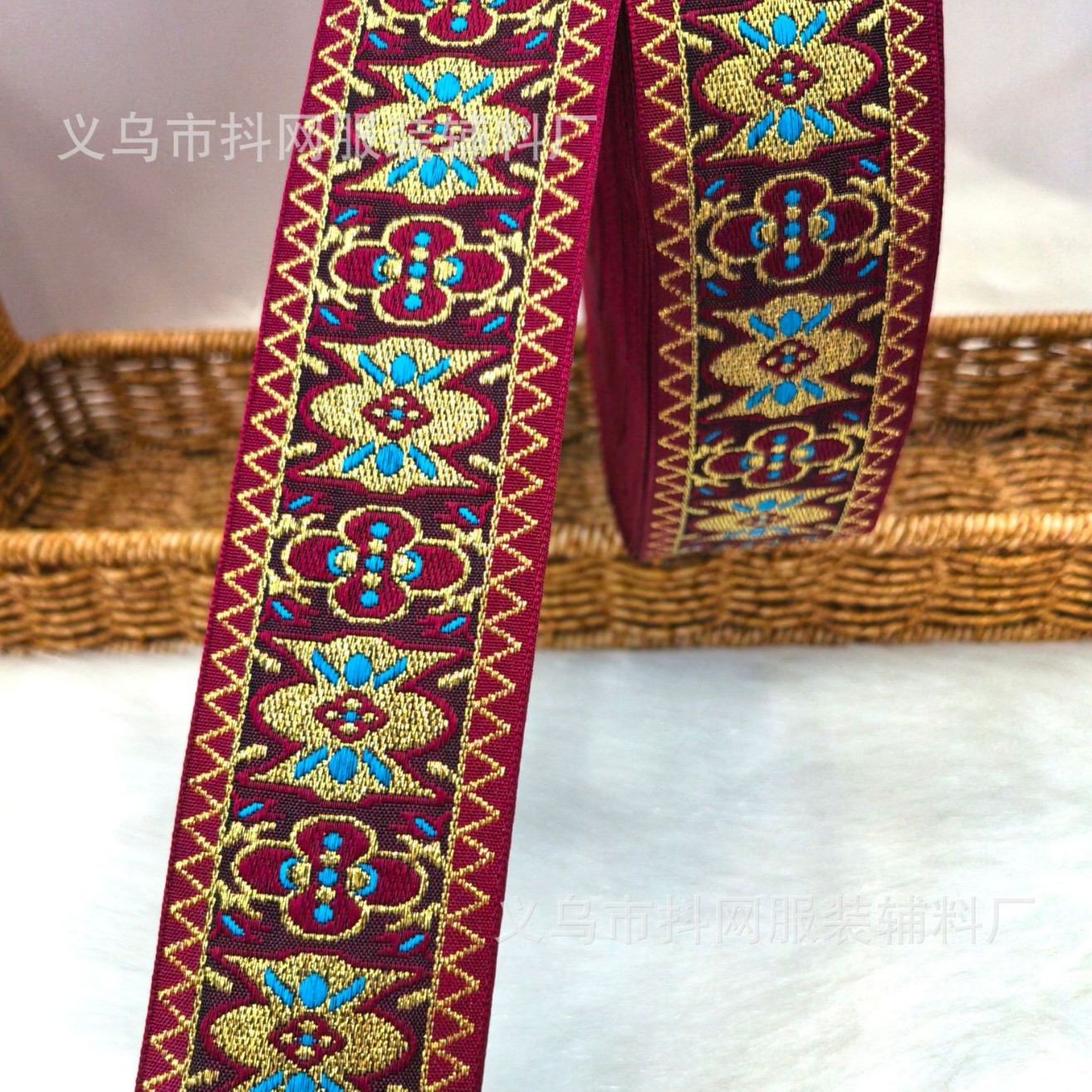 4-6 CM التطريز الوطني مع مجموعات من أغلفة المجاملة وقطع غيار للملابس المسرحية details Picture