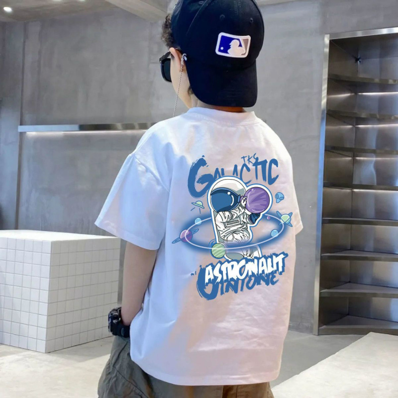 Pure cotton children's clothing for boys, half-sleeved T-shirt, loose short-sleeved, summer for boys and middle-aged children, stylish summer wear with Korean print on ins details Picture