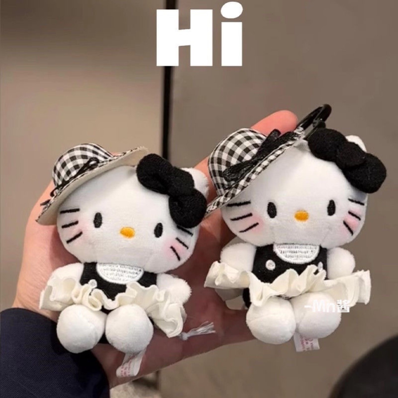Hepburn style kt cat bag pendant, cute plush doll, high-end schoolbag accessory for girls, perfect for best friends Specification image