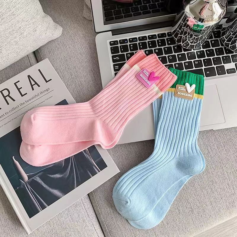 Zhuji women's dopamine-colored socks Versatile cotton thin summer two-tone mid-calf trendy socks Application Scenario