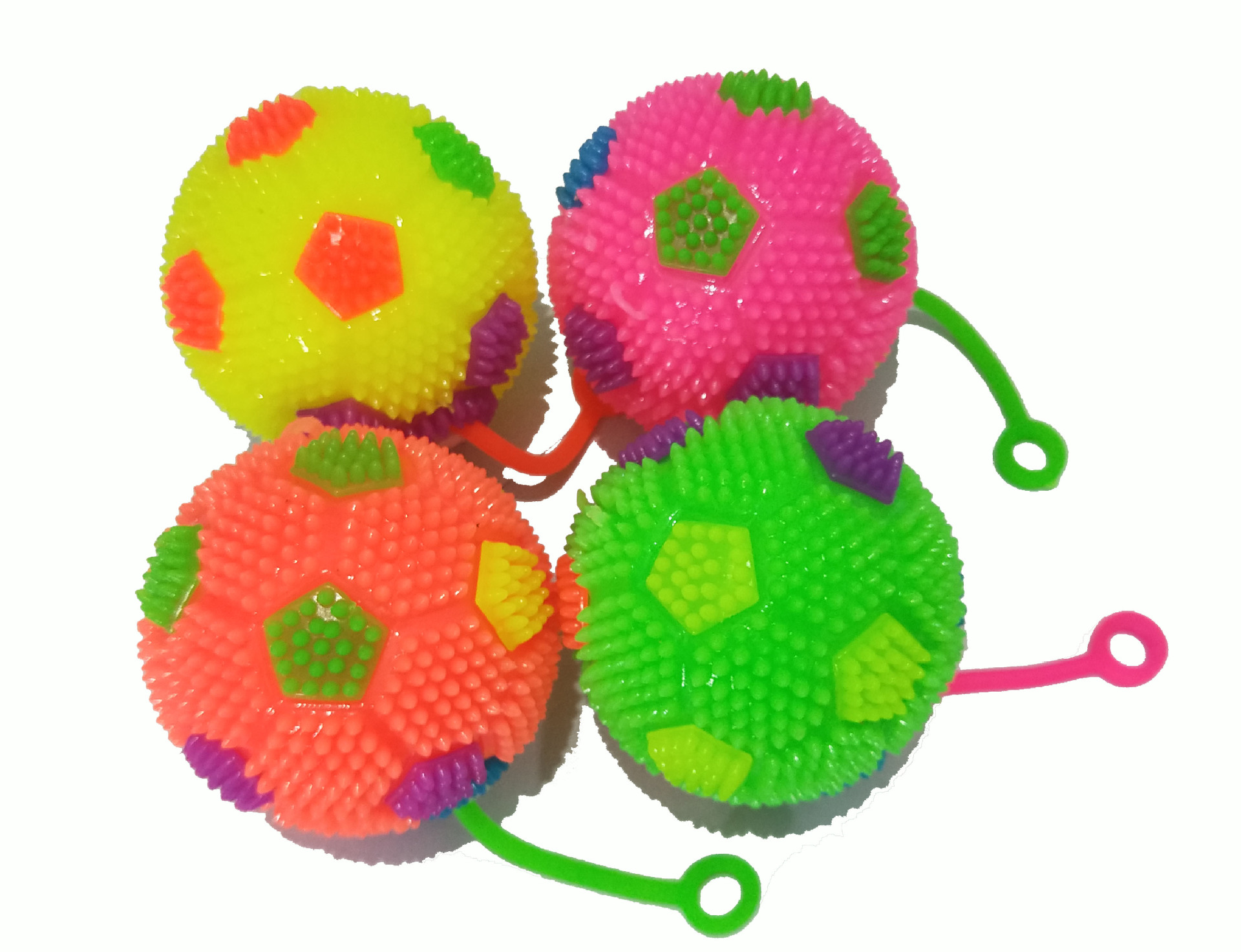 厂家供应7.5闪光足球户外运动球发生球按摩耐咬宠物健身耐咬球