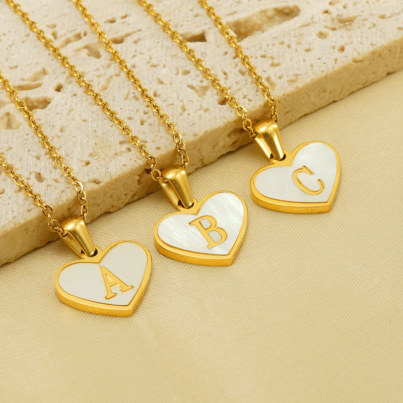 Cross-border bestseller: 26-letter heart-shaped shell necklace, a versatile stainless steel letter pendant for women with a European and American style Specification image