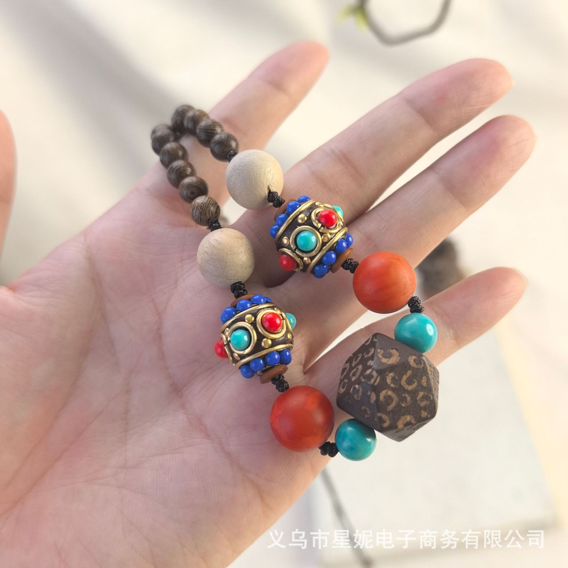 Elegant pearl necklace, short lanyard jewelry for women, classic accessory, fashionable and versatile women's necklace Item Picture