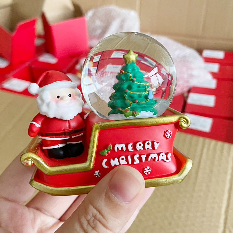 圣诞雪车发光水晶球树脂摆件圣诞节装饰圣诞树雪人玻璃球平安夜