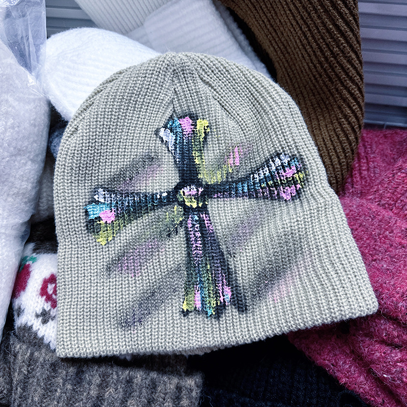 Korean agent purchase Dongdaemun autumn and winter new American retro cross knitted hat women's face-enhancing small woolen hat Application Scenario