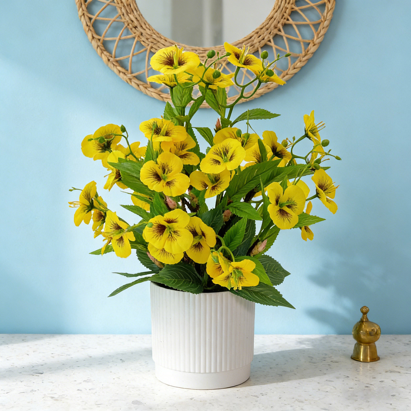 Artificial flowers such as pansies, butterfly flowers and cat face flowers are beautiful and easy to maintain for home living room desktop decoration Specification image