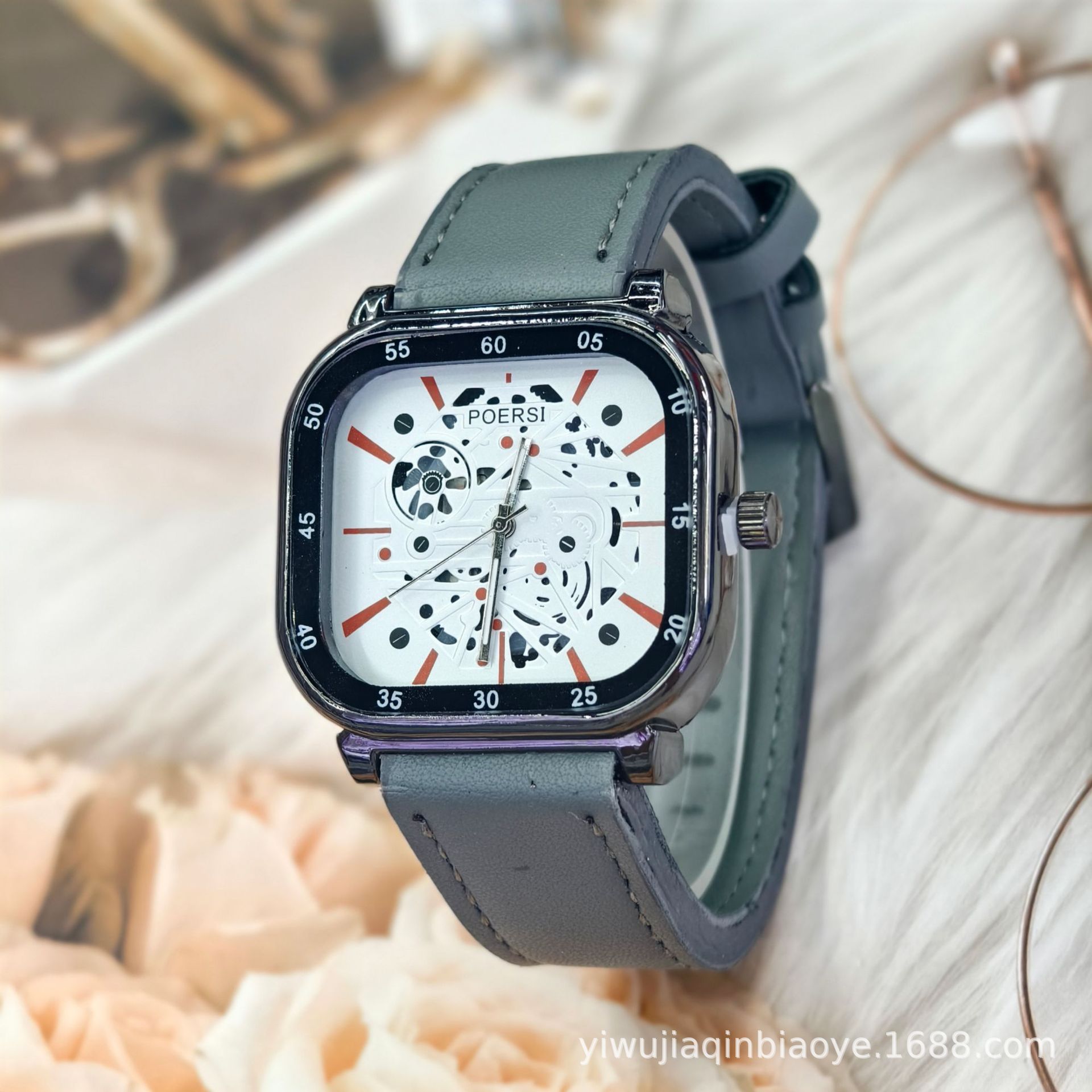 The new men's watch, a square quartz watch with a trendy and simple large dial, is a cross-border bestseller for teenagers and sports Specification image