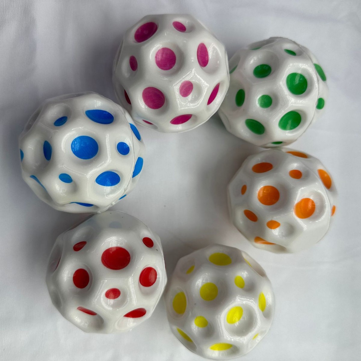 6.3cmPU Foam rebound elastic Ball, children's high-elasticity hole ball, parent-child interactive Moon Ball Application Scenario