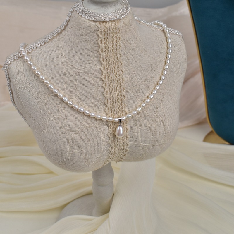 天然淡水珍珠米珠项链女925银优雅简约水滴吊坠珍珠颈链毛衣链