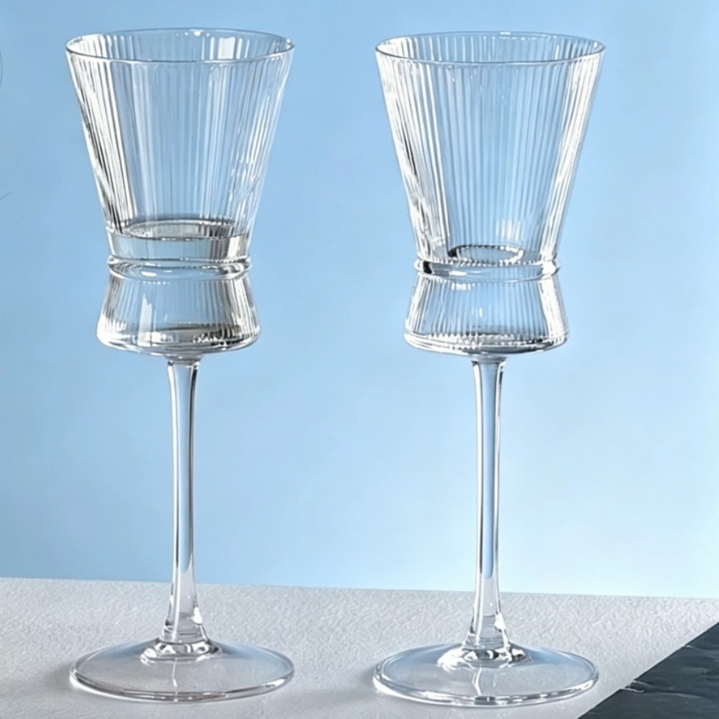Vintage clear púrpura rod copa de cóctel copa de cóctel premium sentido denso corrugado taparra copa de vino copa de vino rojo copa de bebida Application Scenario