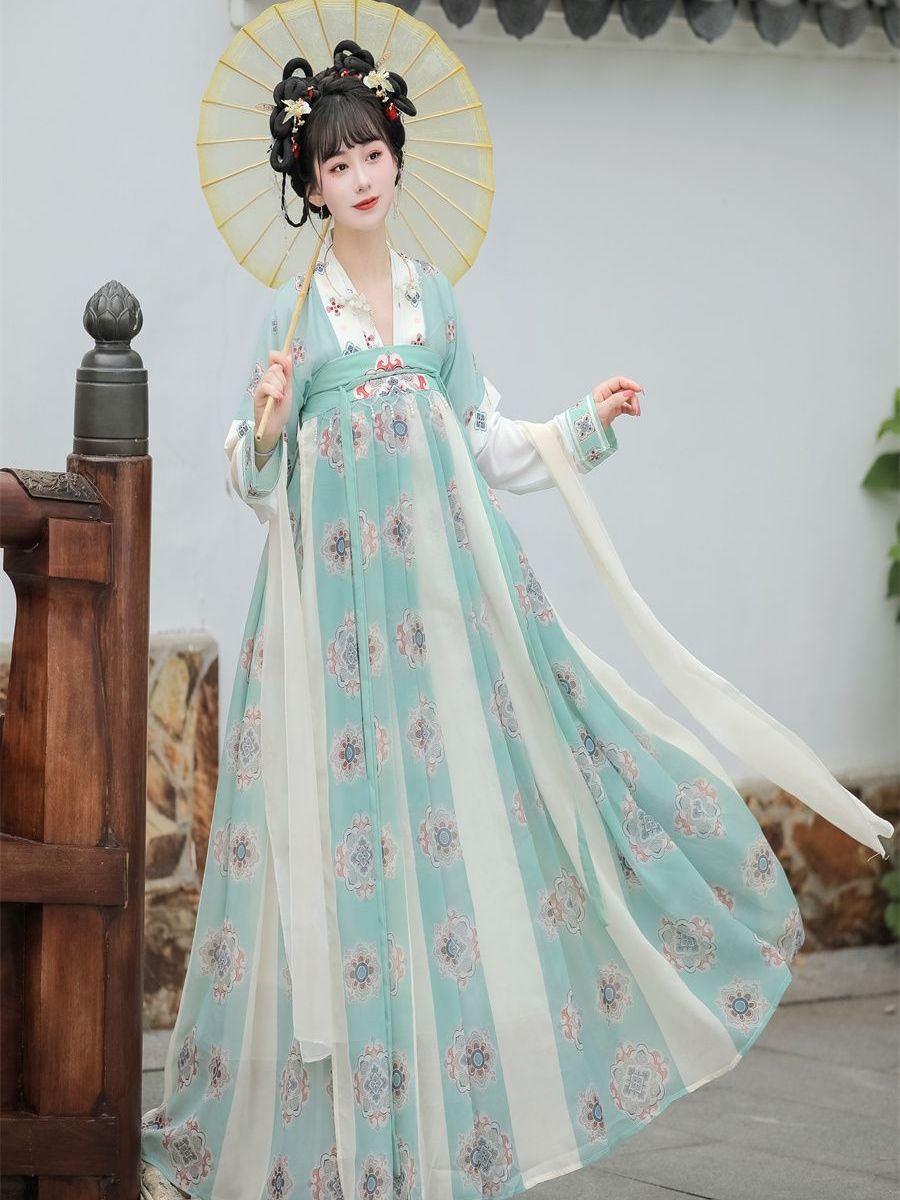 汉服女长袖中国风/明制表演服饰汉服/甲胄/表演服饰汉服/尾货产品图