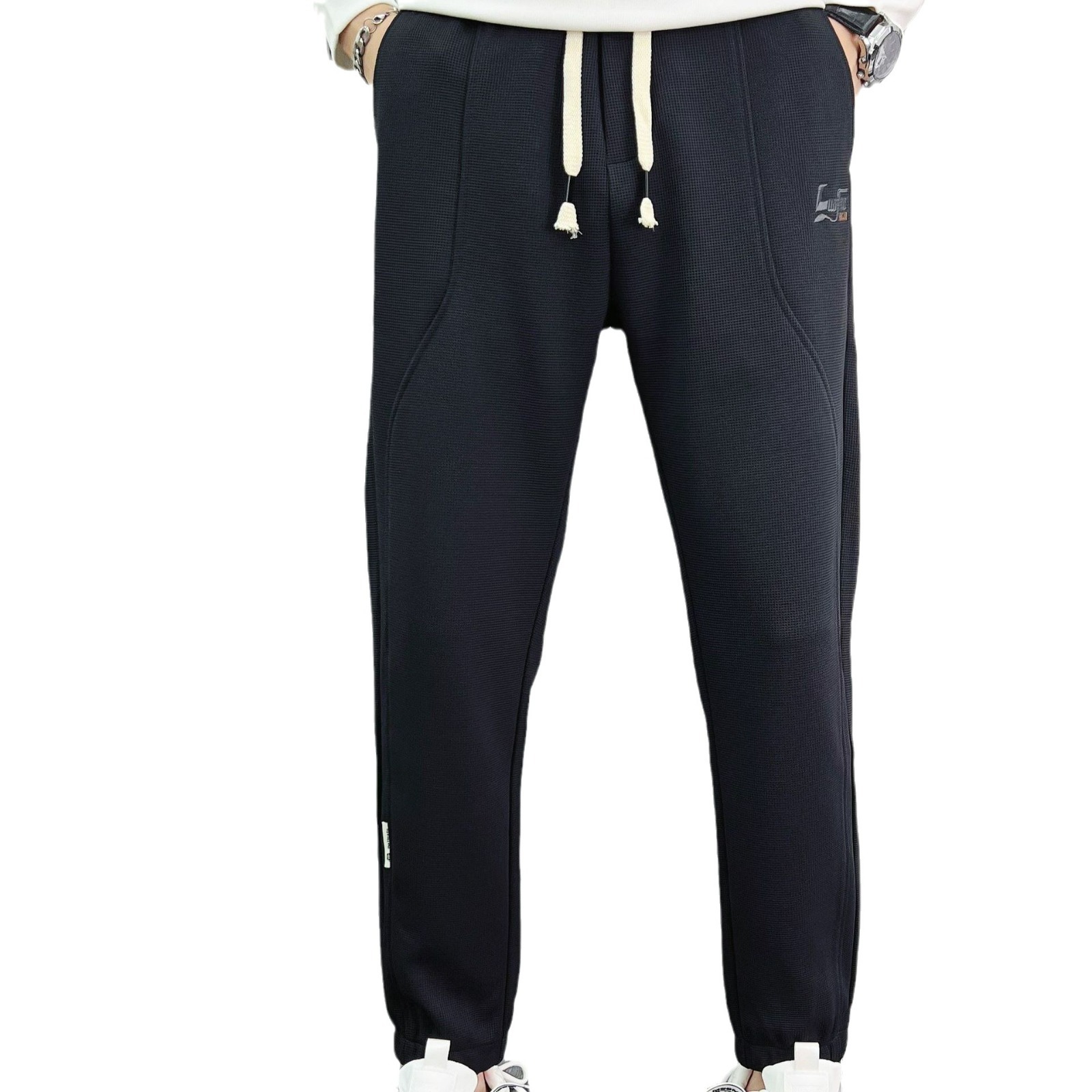 Factory direct sales of new autumn and winter loose, tight-fitting workwear sweatpants, men's thickened casual pants, trendy badges Item Picture