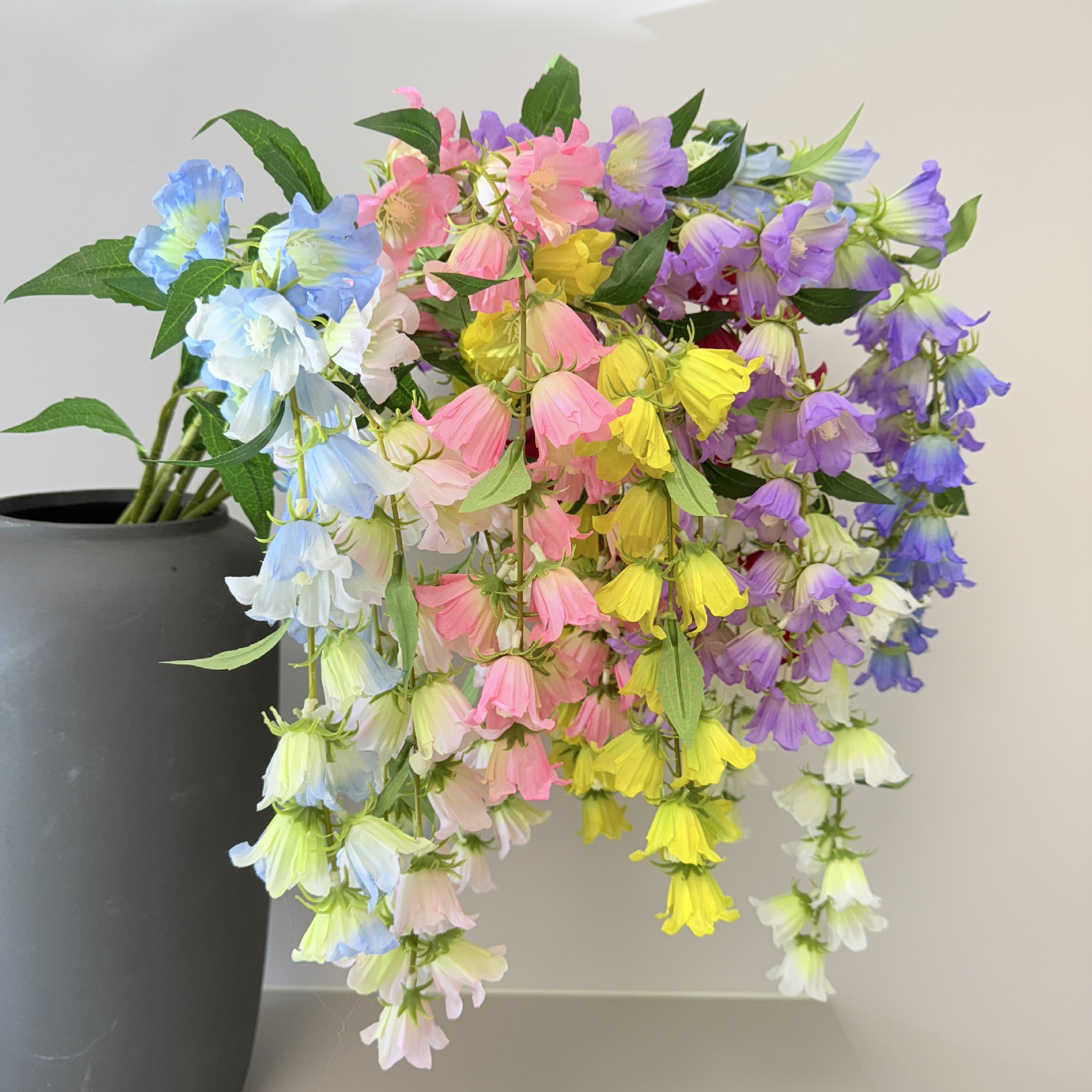 仿真垂吊铃兰花风铃花仿真花婚礼堂吊顶装饰垂吊花墙软装假花外贸