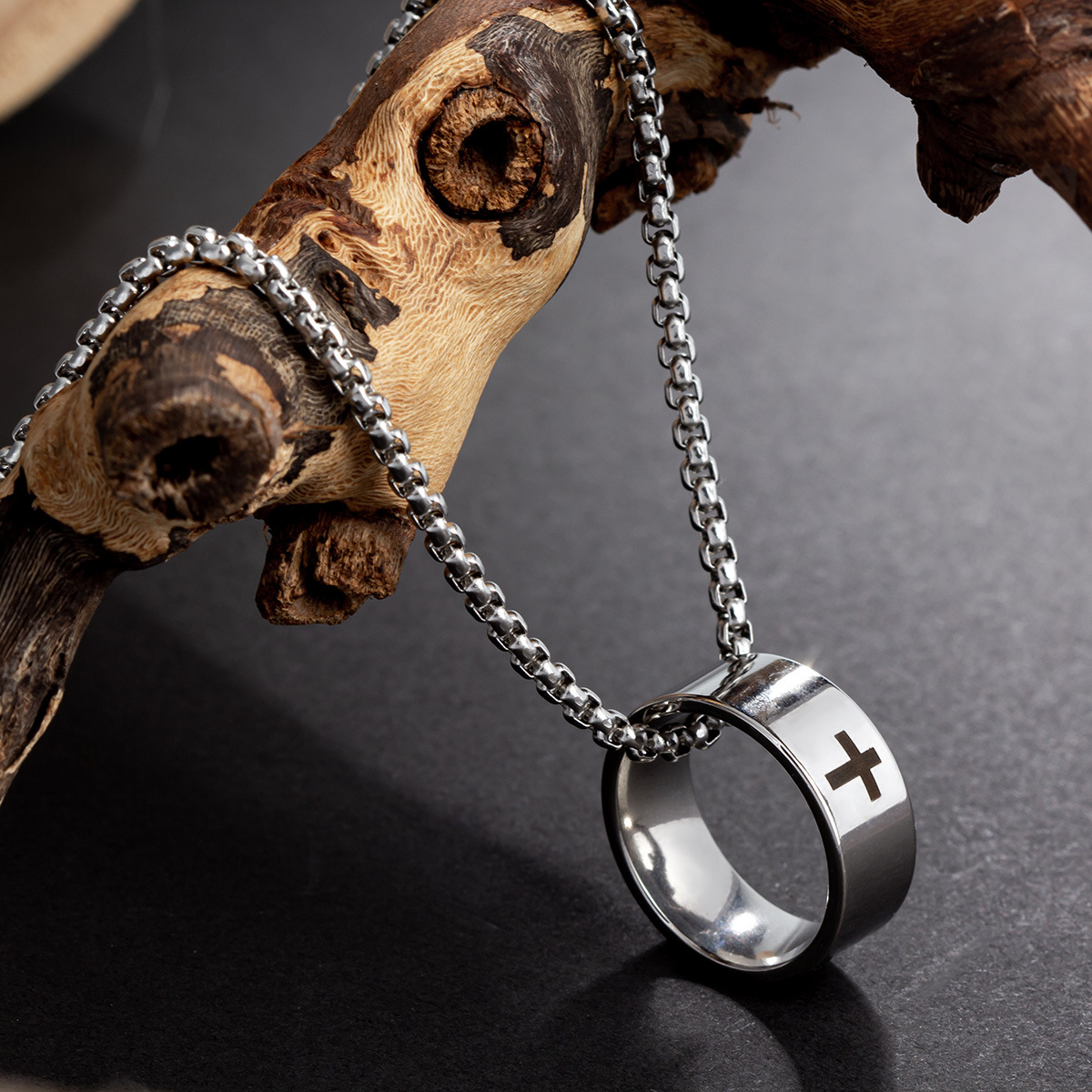 New cross-border European and American simple cross-shaped titanium steel necklace, sweater chain, versatile couple pendant, trendy man's personality Application Scenario