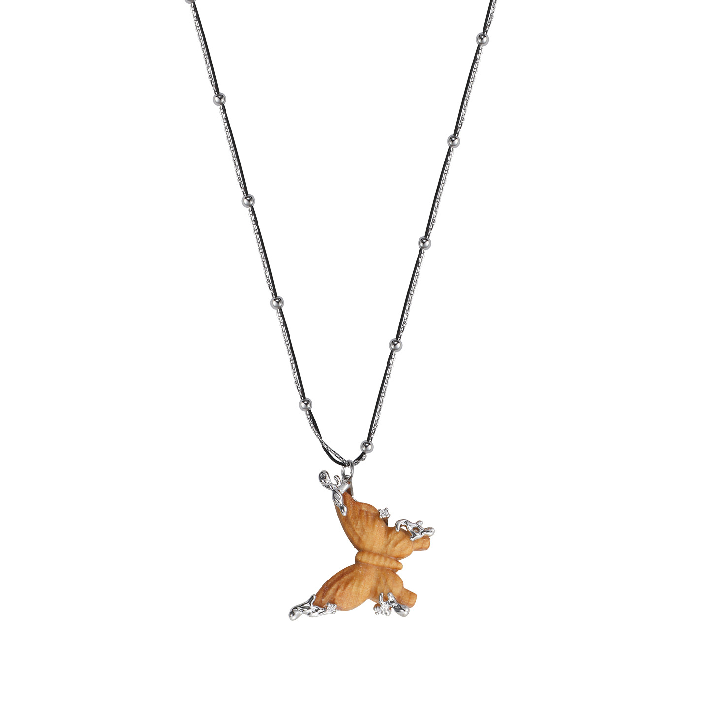 The original design of the wooden butterfly series is exquisite, unique, fashionable and high-end. It is a new autumn and winter versatile sweater chain Item Picture