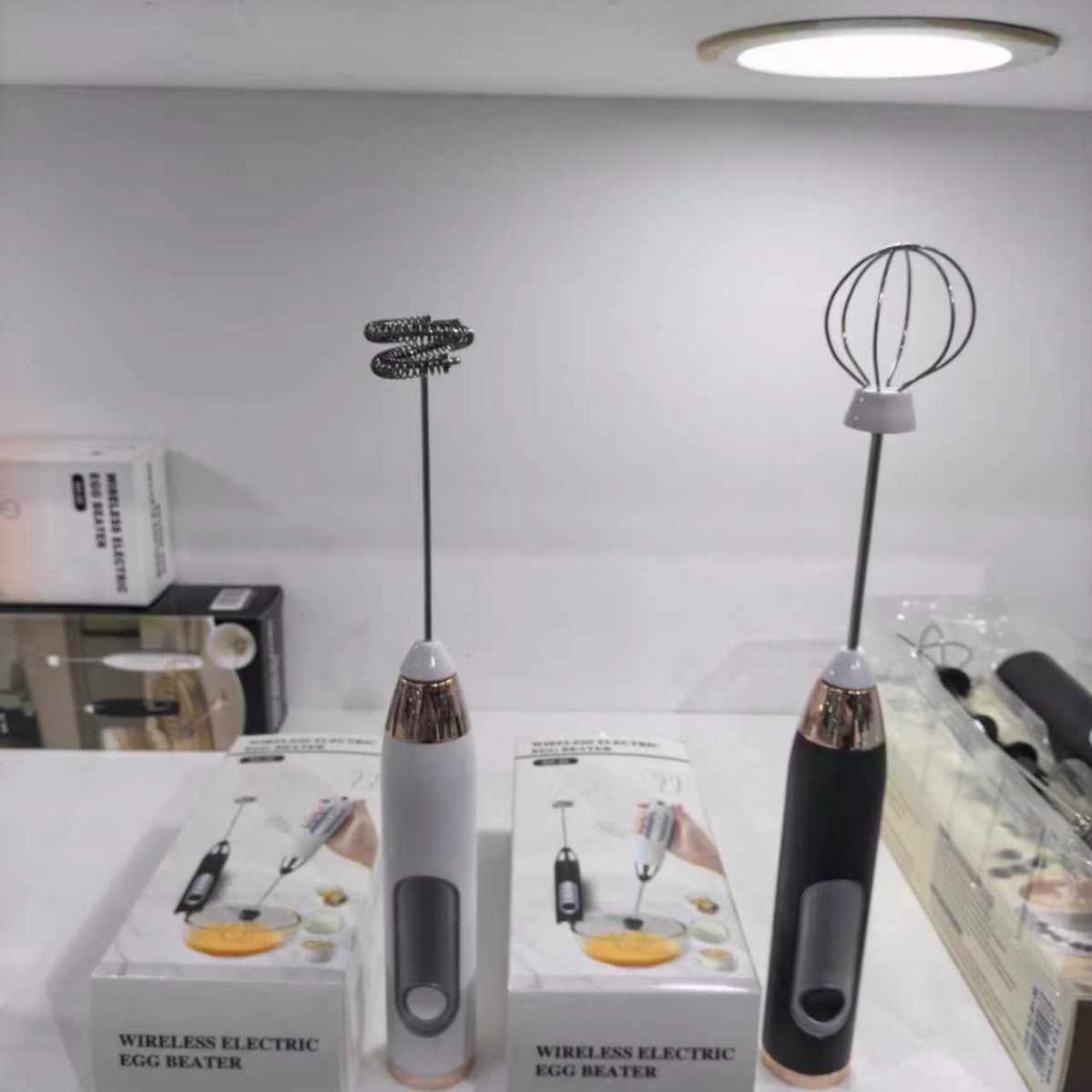 电动打蛋器牛奶奶泡器咖啡打泡器手持无线打发蛋清奶油蛋糕搅拌器图