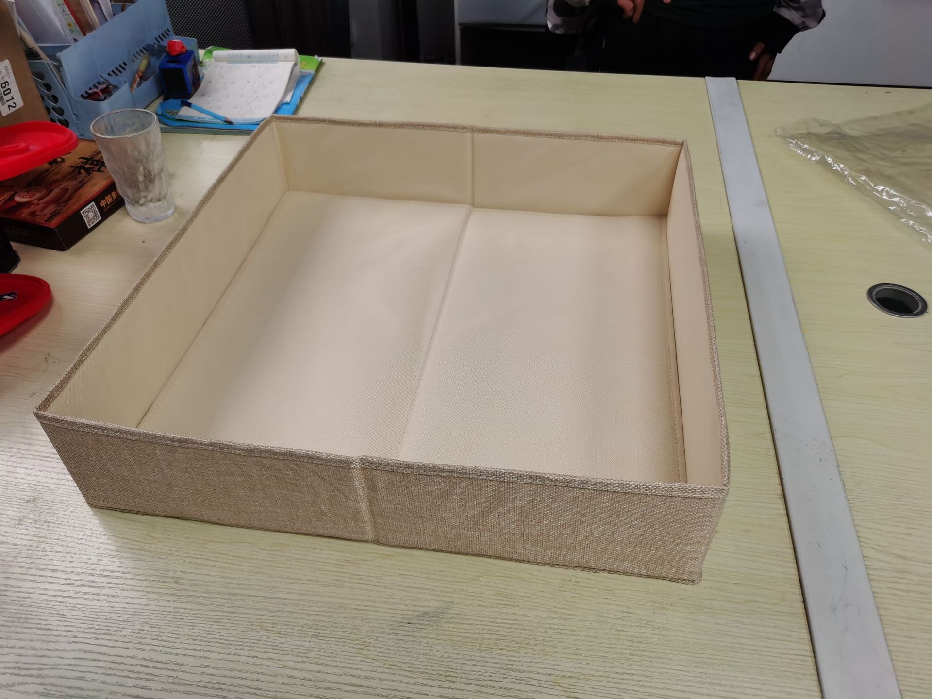 整理生活衣物收纳盒抽屉式衣服布艺整理箱储物箱可折叠家用收纳箱