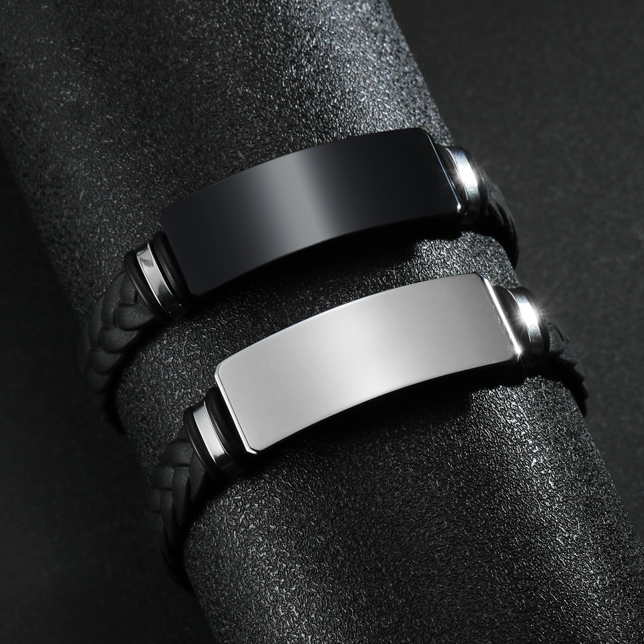 Amazon europa y Estados Unidos pareja simple twist trenzado de silicona pulsera de acero inoxidable espejo pulido se puede grabar el logotipo
