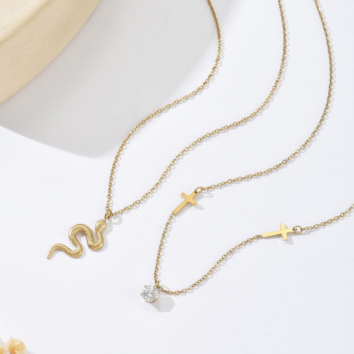 跨境新款时尚个性百搭双十字架项链精致蛇形锁骨链不锈钢饰品批发