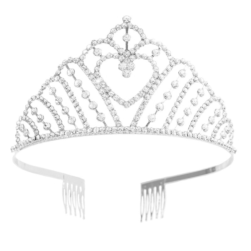 The source factory's loving water diamond crown is a versatile accessory for women's banquets and weddings. It is a popular cross-border headwear in Europe and America Application Scenario